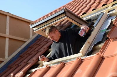 Pose de fenêtres de toit Velux à Fournols